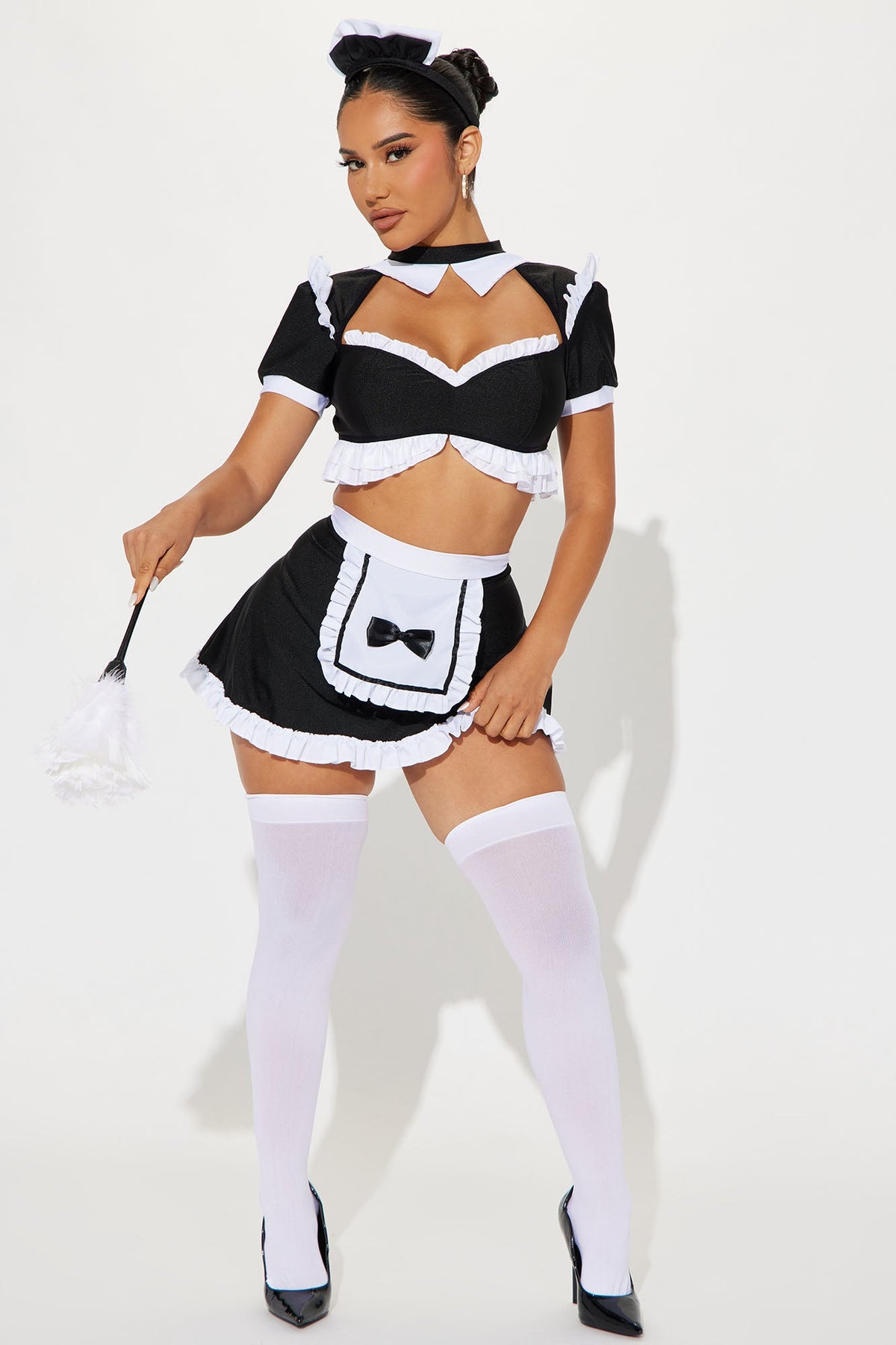 Classic Maid Costume Set with Lace Top, Choker Collar, Apron Mini Skirt, and Duster