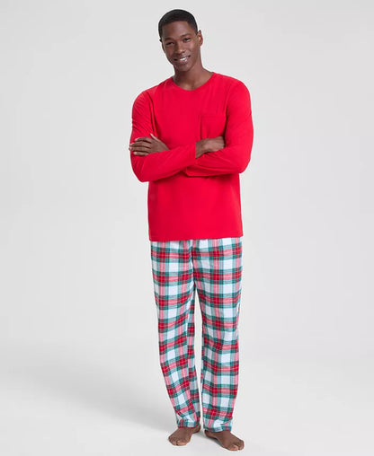 Plaid Pajama Set in Cotton Polyester Blend with Crew Neck Top and Side Pocket Pants