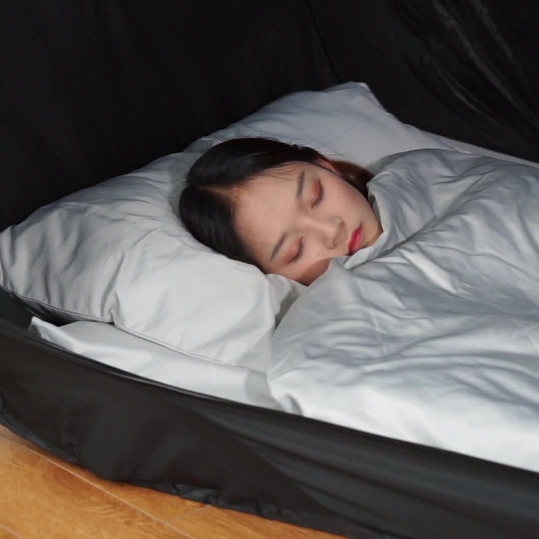 Enclosed Bed Tent with Mesh Ventilation and Dual Zipper Access Design