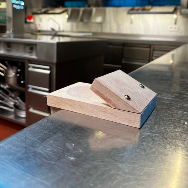 Wood Oyster Clamp Tool for Fast and Secure Shell Opening