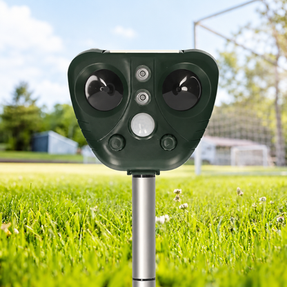 Ultrasonic Animal Repeller with Solar Charging and LED Flash, 5 Modes
