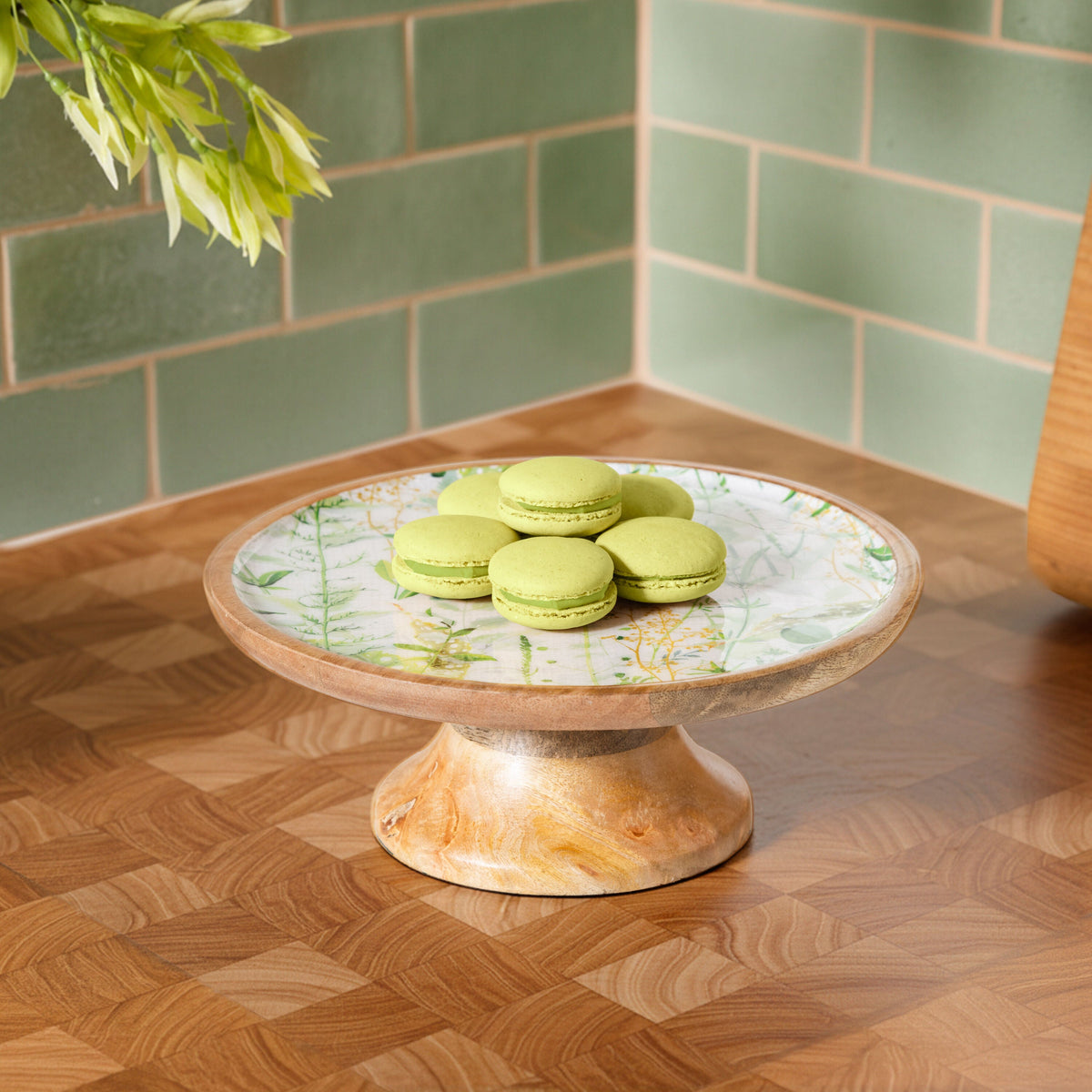 Round Garden Cake Stand with Elevated Platform for Dessert Display