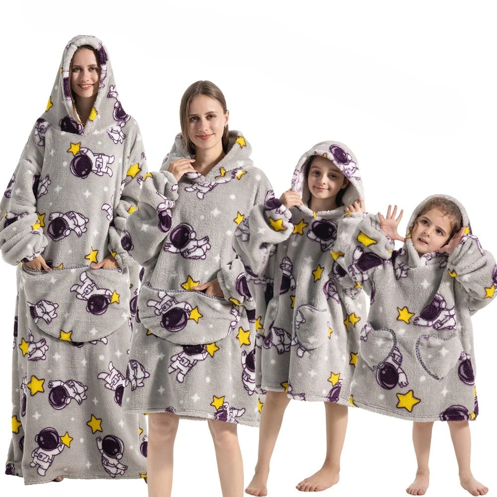 Oversized Hoodie Blanket with Pumpkin Print and Long Sleeves, Fleece Flannel