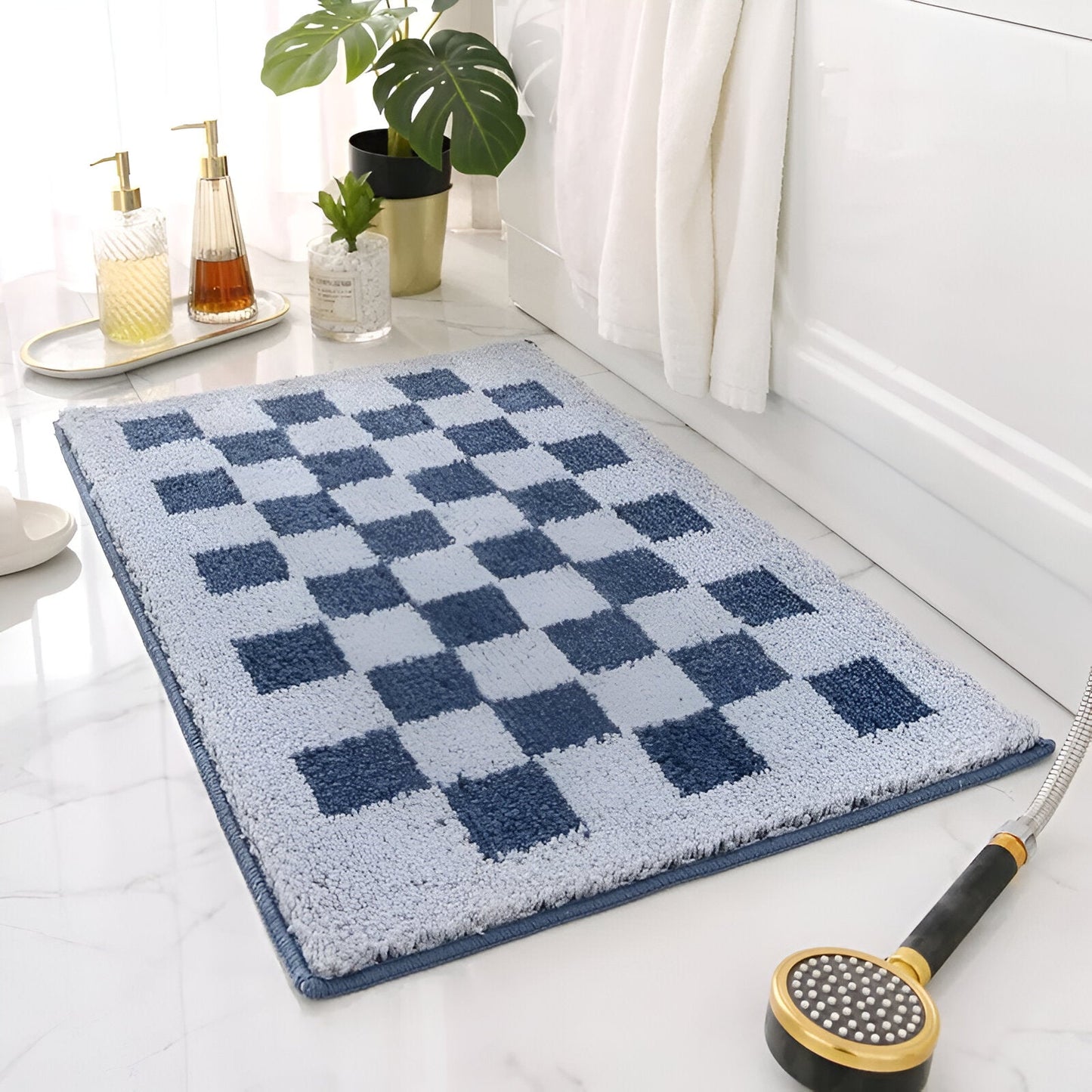 Microfiber Bath Mat with Checkered Pattern and Machine Washable Design