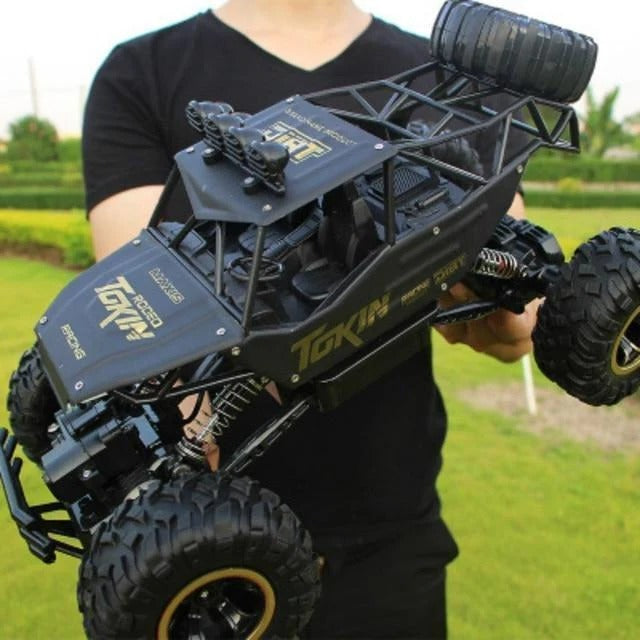 Off Road Remote Control Rock Crawler Truck with 4WD Suspension