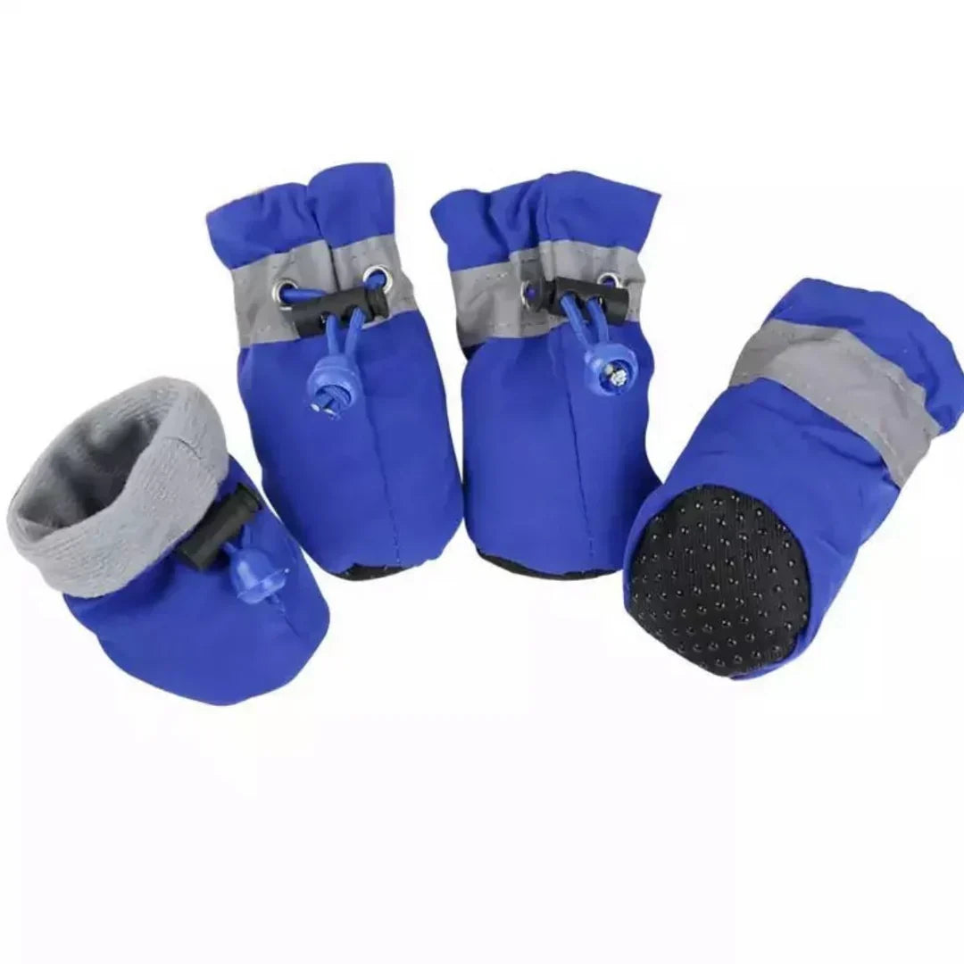 Winter Dog Boots Set of 4 with Insulated Lining, Grip Tread Soles and Adjustable Ankle Straps