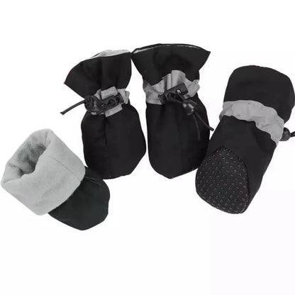Winter Dog Boots Set of 4 with Insulated Lining, Grip Tread Soles and Adjustable Ankle Straps