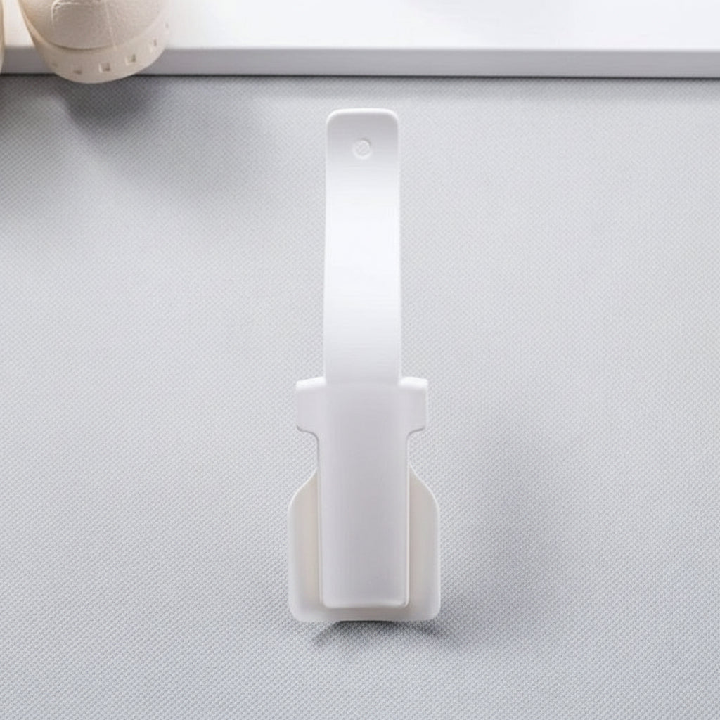 Portable Shoe Horn with Clip N Slip Function