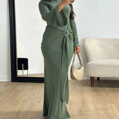 Women’s Modest Abaya with Long Sleeves and Flowing Silhouette