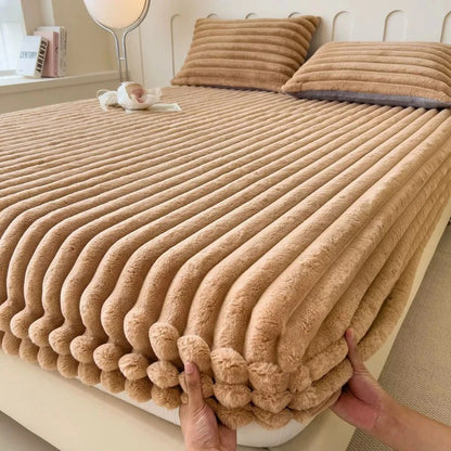 Fitted Bed Sheet with Deep Pocket Design