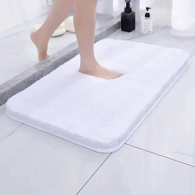 Faux Fur Bathroom Rug with Non Slip Grip and Thick Cushion Design