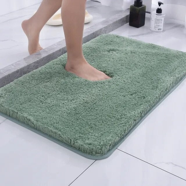 Faux Fur Bathroom Rug with Non Slip Grip and Thick Cushion Design