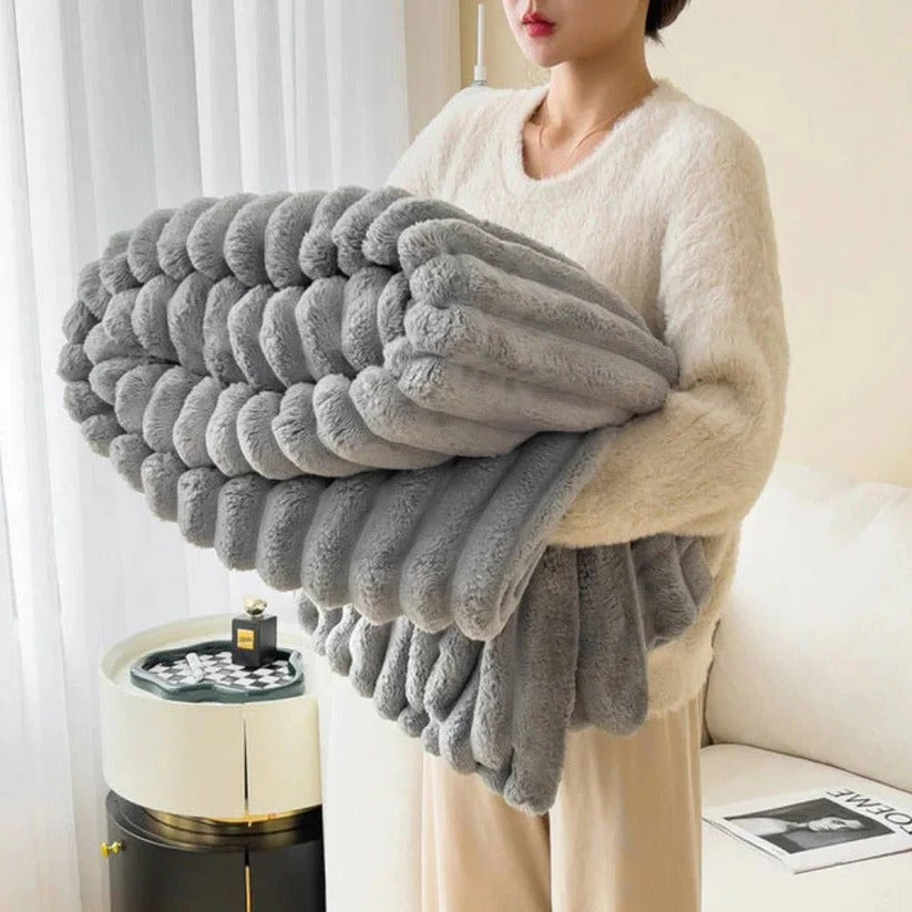 Faux Fur Throw Blanket for Couch and Bed with Plush Warmth
