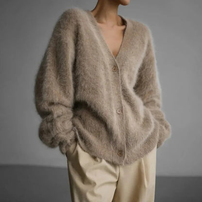 Soft Cashmere Women’s Sweater with Classic Round Neck Winter Knitwear