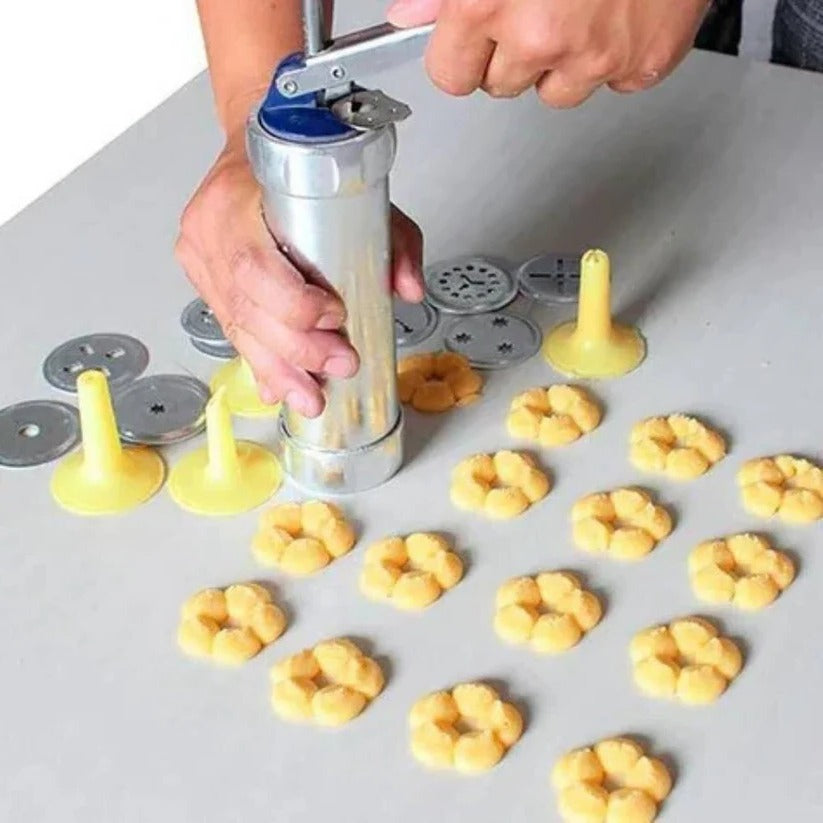 Aluminum Cookie Press Set with 20 Disc Shapes and 4 Piping Nozzles