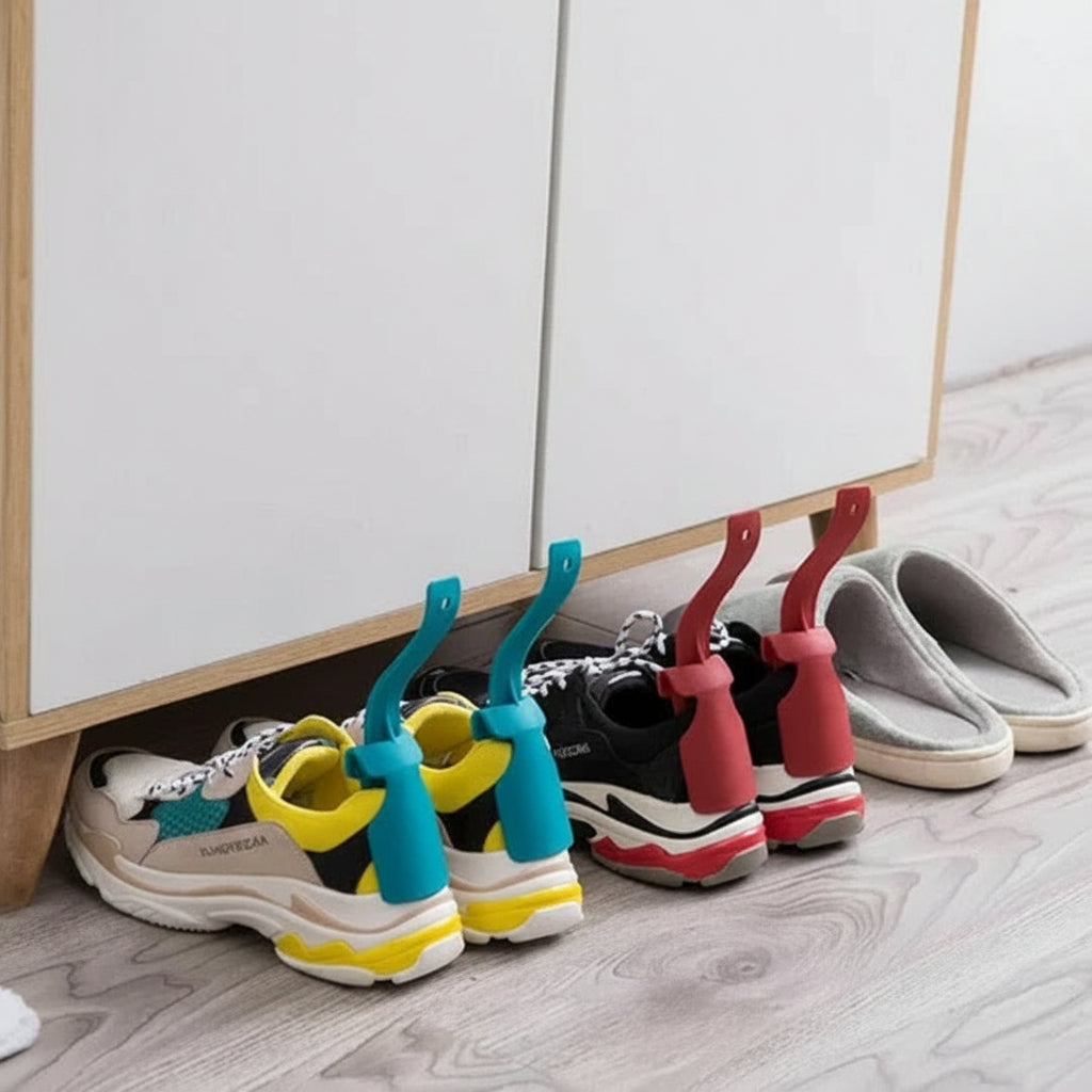 Portable Shoe Horn with Clip N Slip Function