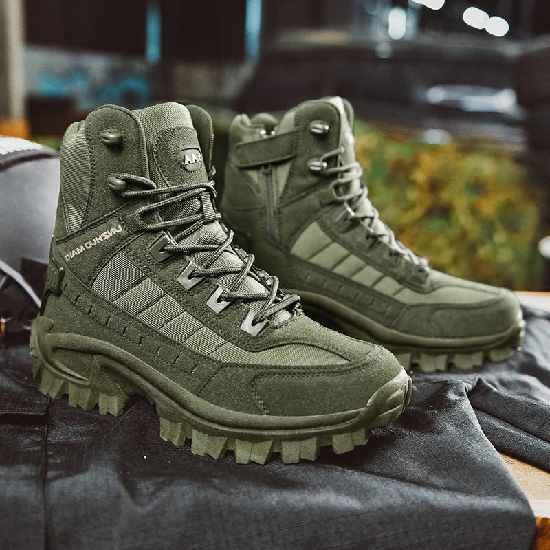 Insulated Ankle Boots with Lace Closure and Tactical Sole for Winter