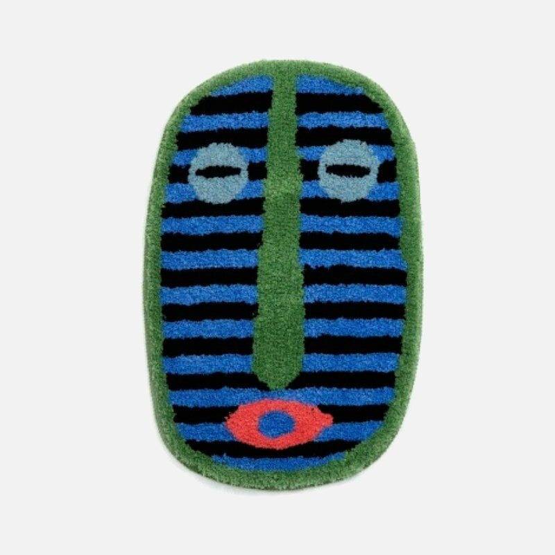 Abstract Face Bath Mat with Plush Absorbent Fabric and Modern Design