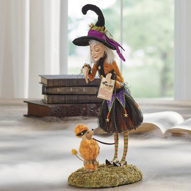 Wearclo | Halloween Figurine | Handmade Witch Decoration | Resin