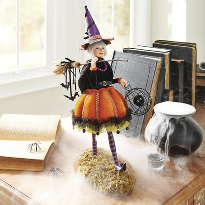 Wearclo | Halloween Figurine | Handmade Witch Decoration | Resin