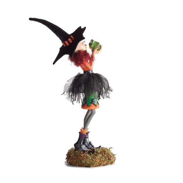 Wearclo | Halloween Figurine | Handmade Witch Decoration | Resin